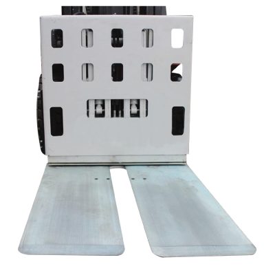 Forkliftni biriktirish, itarish moslamasi, forkliftni itarish / tortish