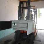 Forklift ko'p maqsadli qisqich